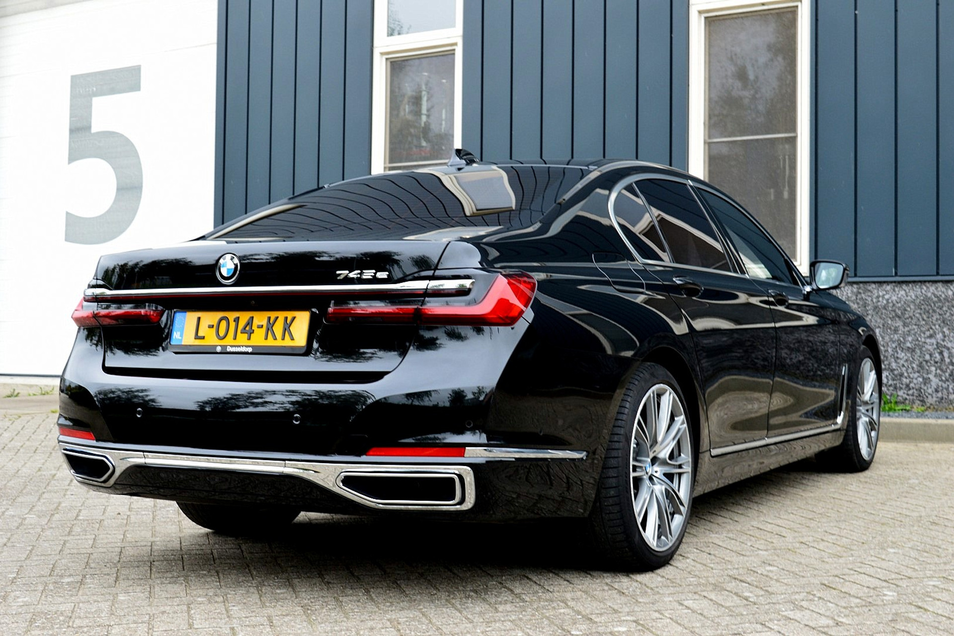 BMW 7 Serie 745e High Executive 40452080-4.jpg | ABC Auto's