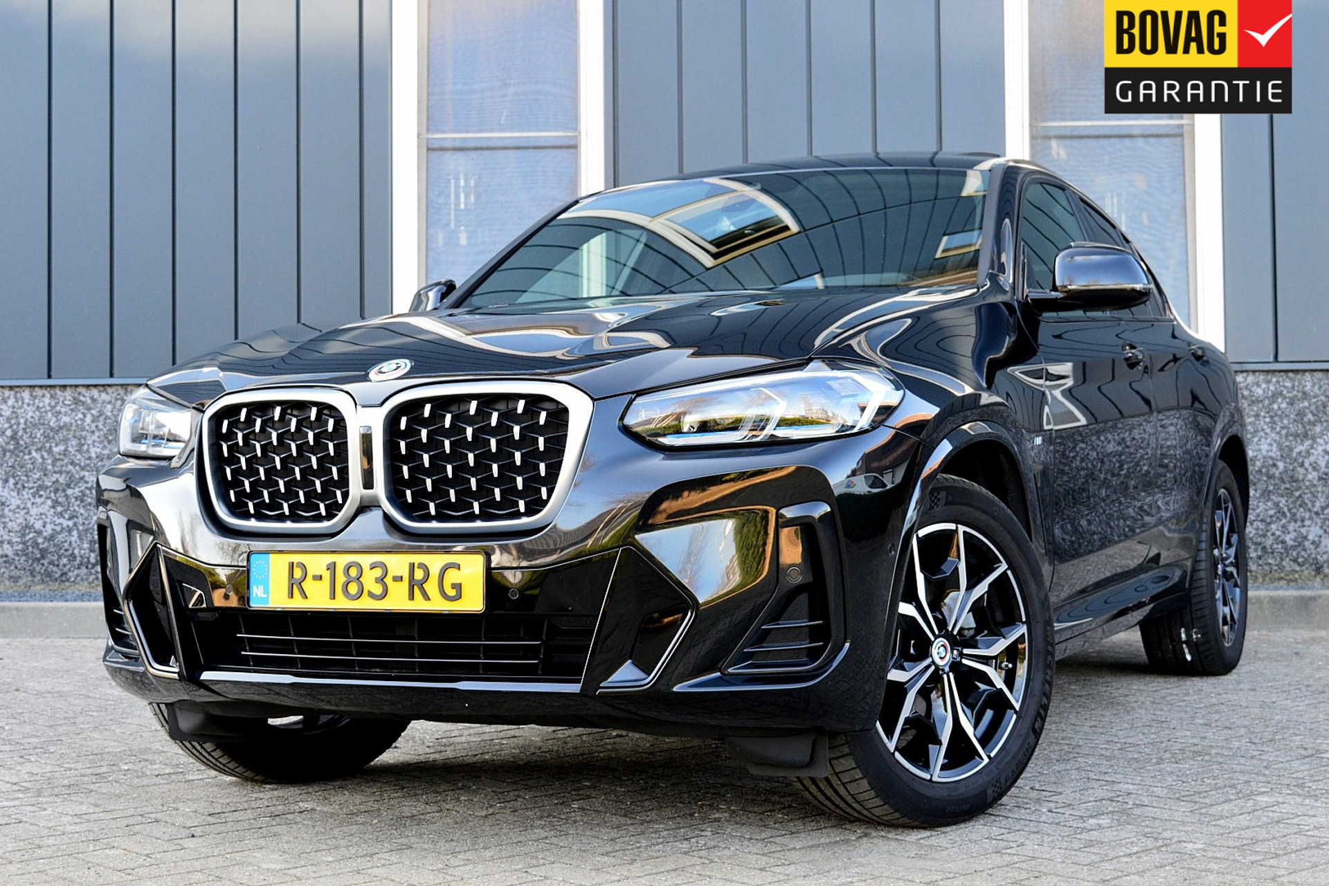 Jaguar F-Pace 2.0 P400e PHEV R-Dynamic Black 49182126-3.jpg | ABC Auto's