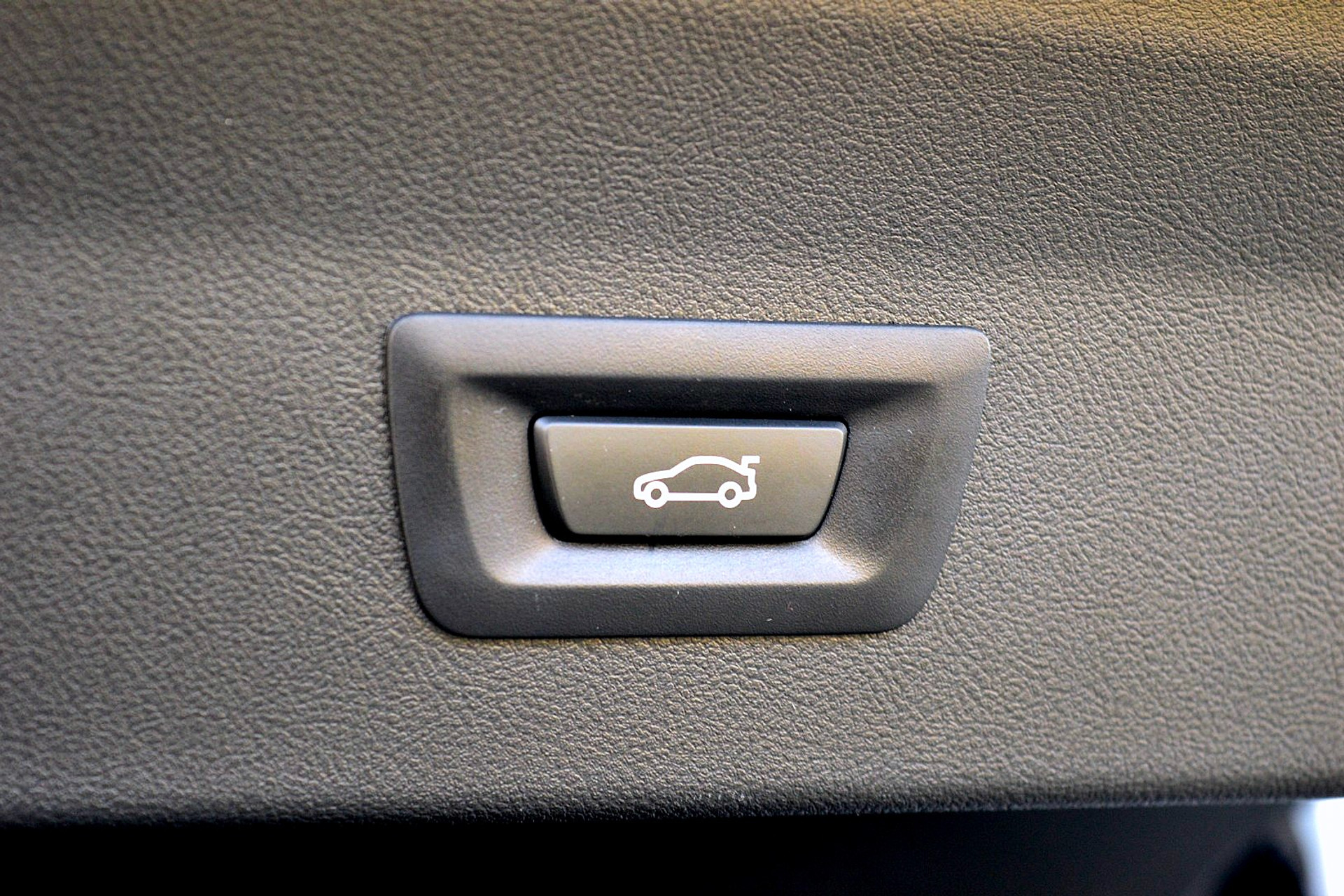 BMW X4 xDrive20i M-Sport Business Edition Plus 43551347-10.jpg | ABC Auto's