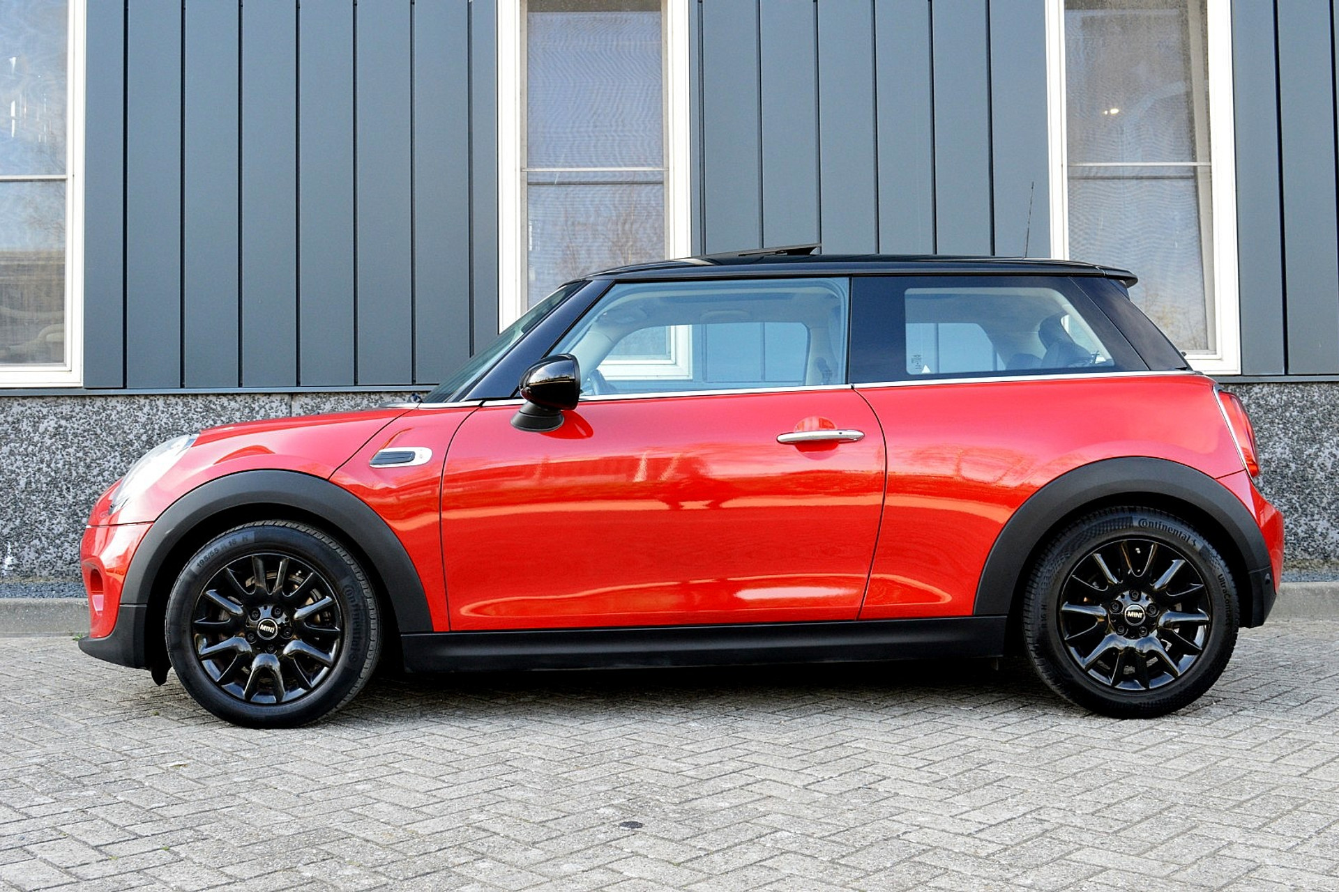 MINI Mini 1.5 Cooper First Born Edition 43912779-1.jpg | ABC Auto's