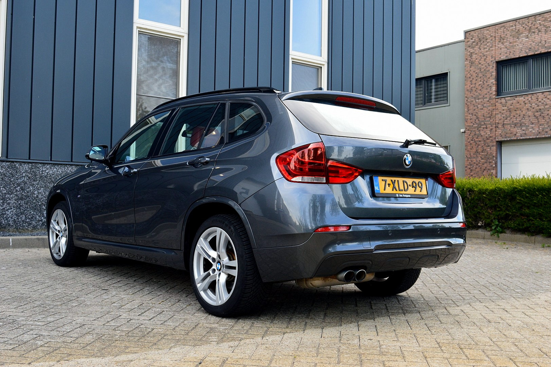 BMW X1 sDrive20i M-Sport High Executive 45142872-2.jpg | ABC Auto's