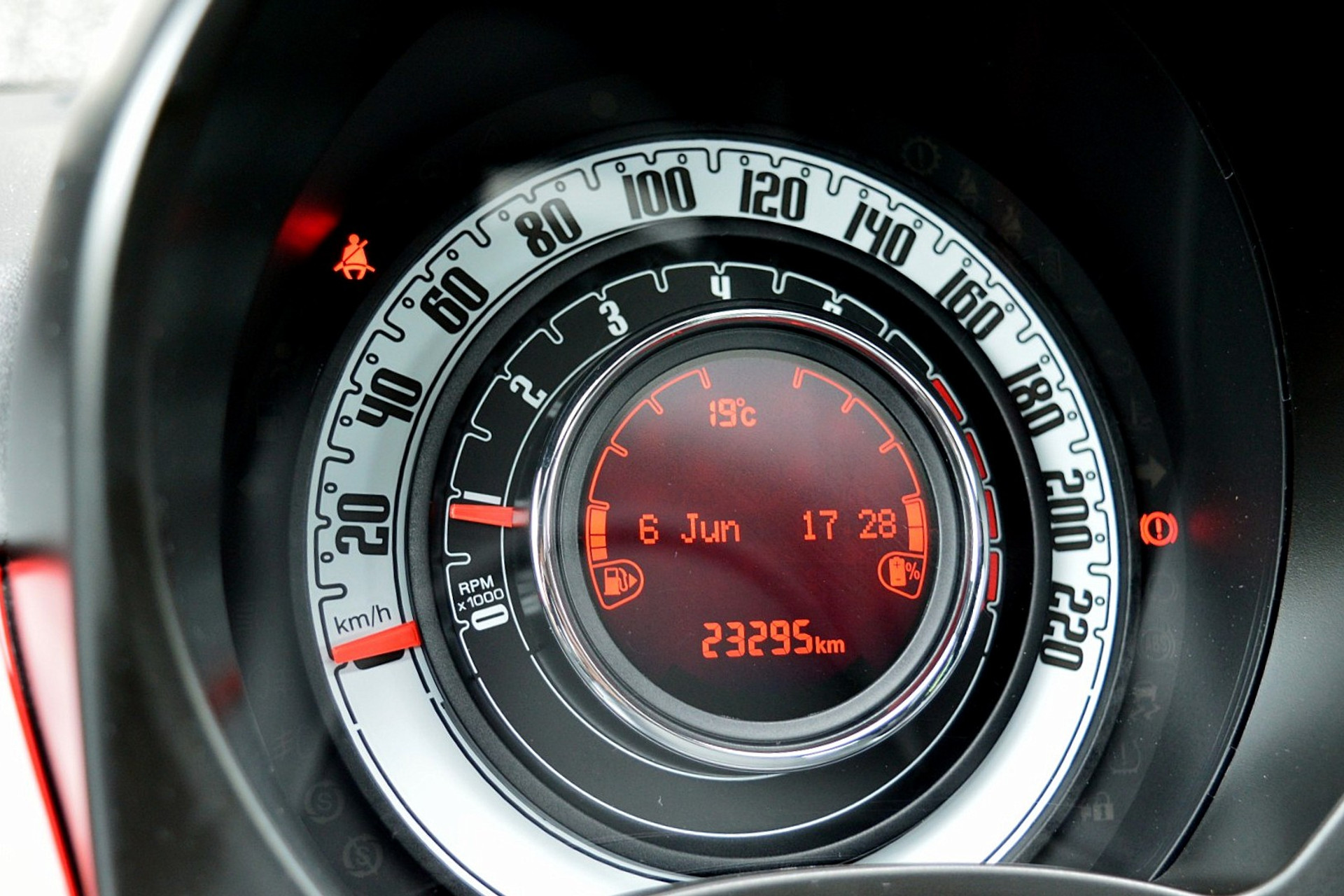 Fiat 500 1.0 Hybrid RED 45470298-16.jpg | ABC Auto's