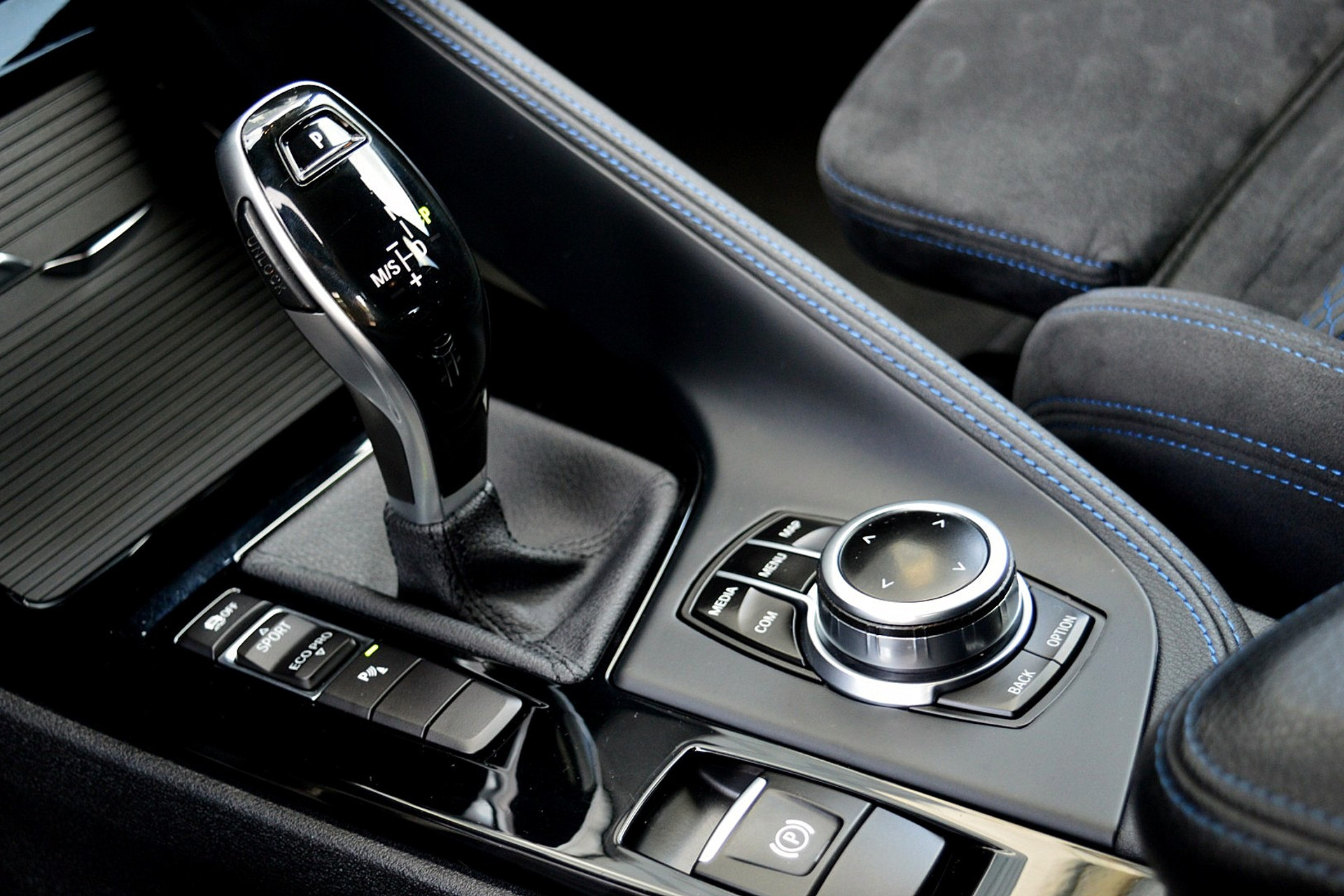 BMW X1 sDrive18i M-Sport 46089647-21.jpg | ABC Auto's