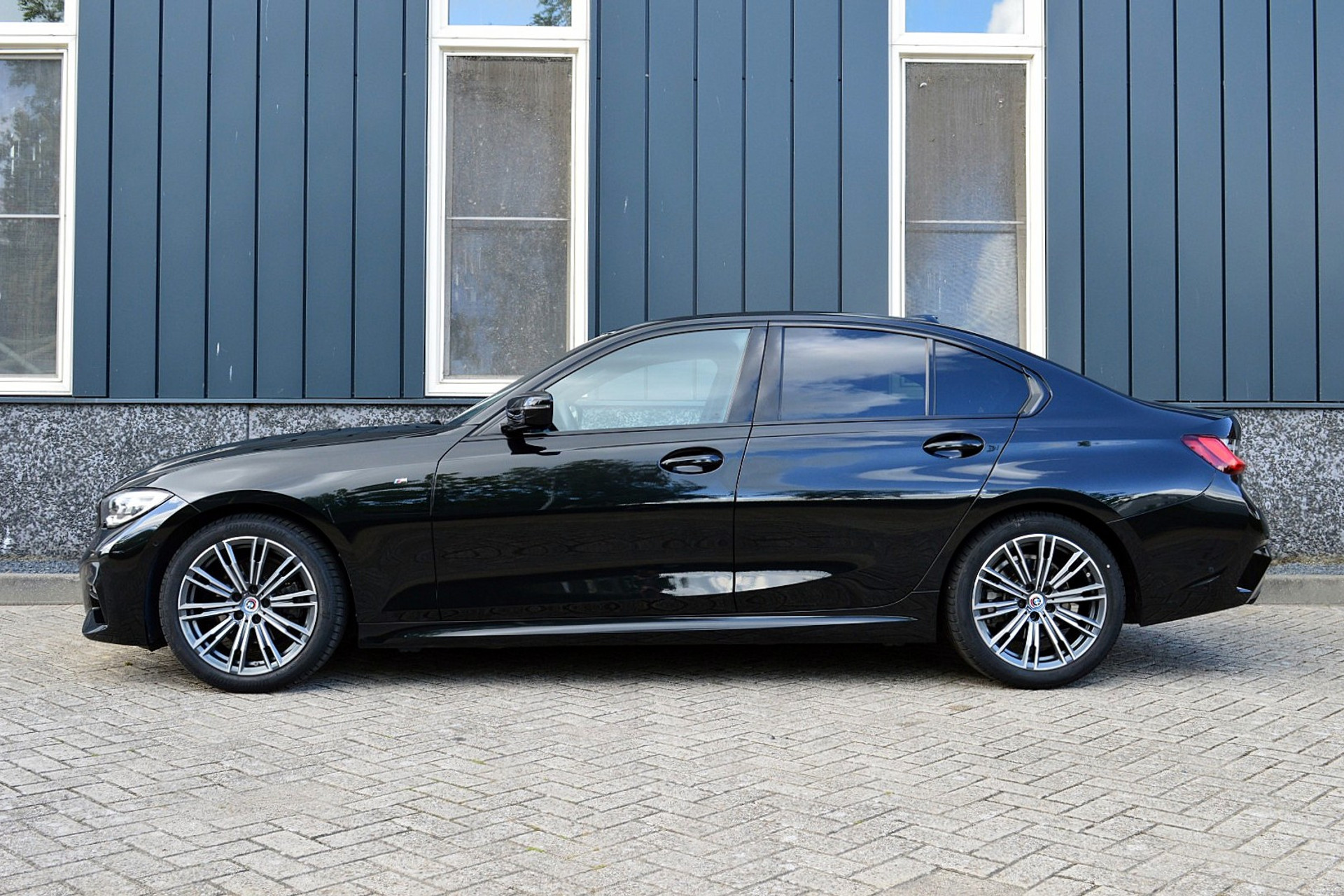 BMW 3-serie 320i M-Sport Business Edition Plus 46278382-1.jpg | ABC Auto's