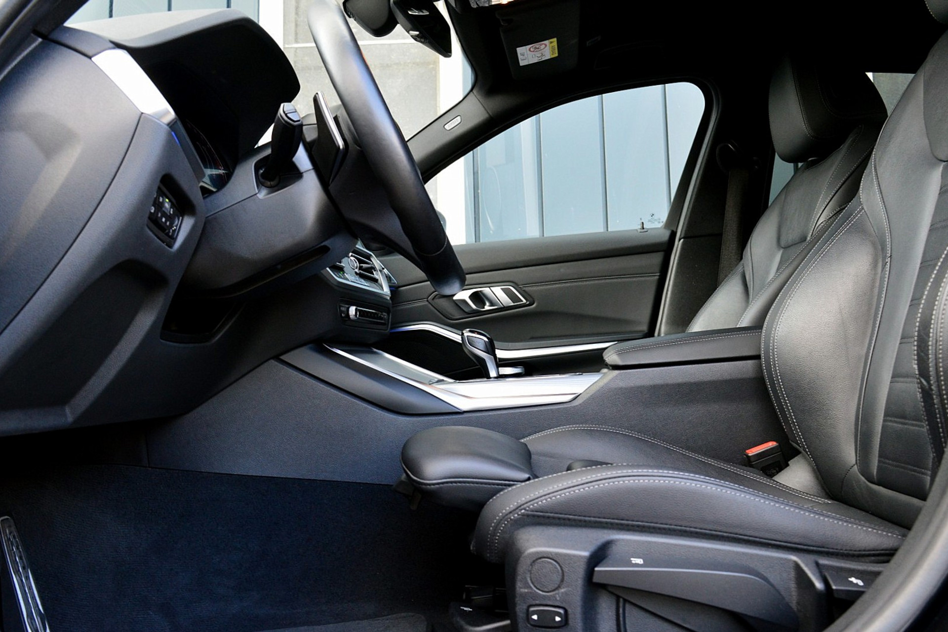 BMW 3-serie 320i M-Sport Business Edition Plus 46278382-10.jpg | ABC Auto's