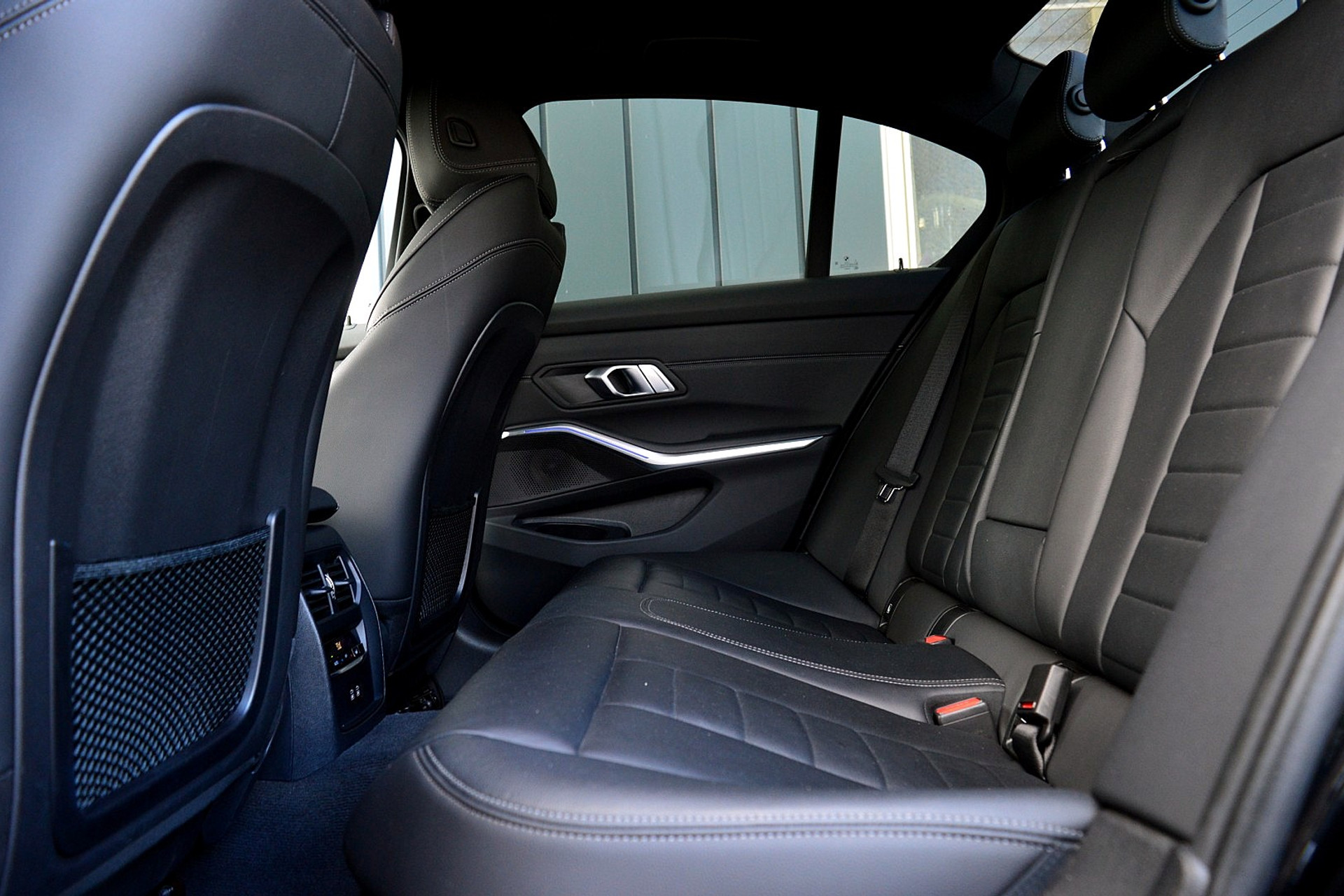 BMW 3-serie 320i M-Sport Business Edition Plus 46278382-12.jpg | ABC Auto's