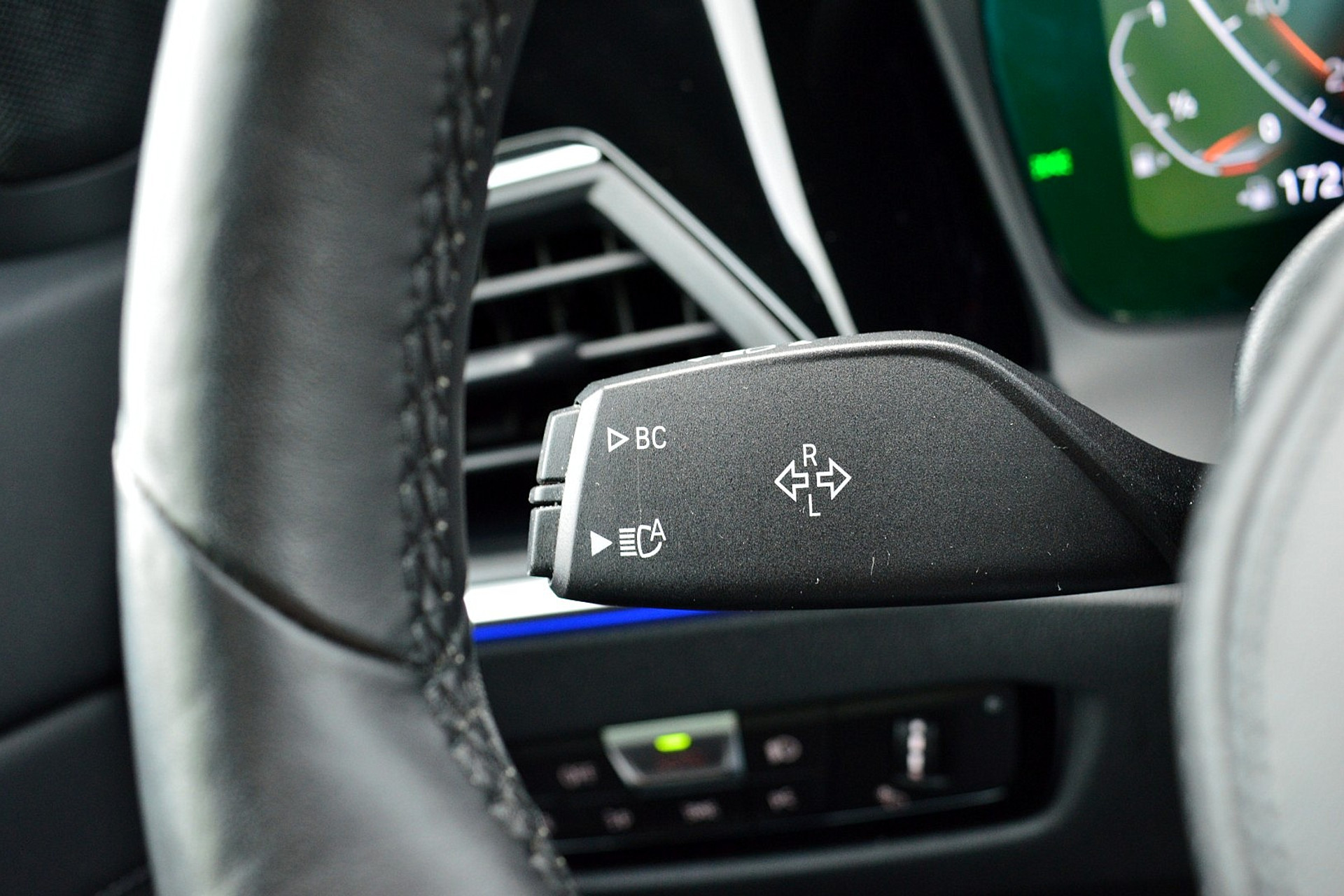 BMW 3-serie 320i M-Sport Business Edition Plus 46278382-33.jpg | ABC Auto's