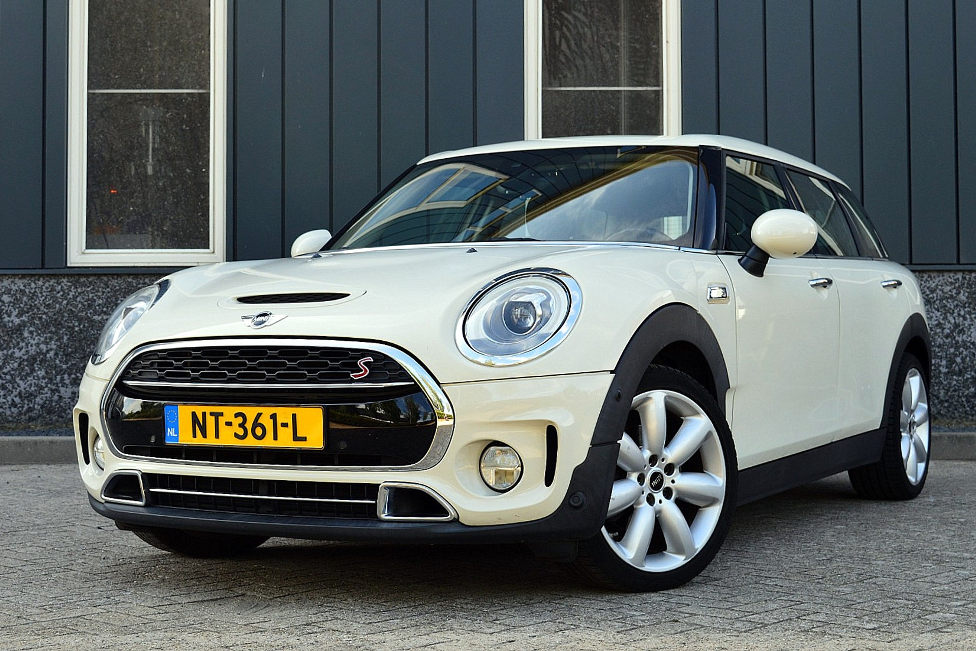 MINI Clubman 2.0 Cooper S Chili Serious Business 46500190-0.jpg | ABC Auto's