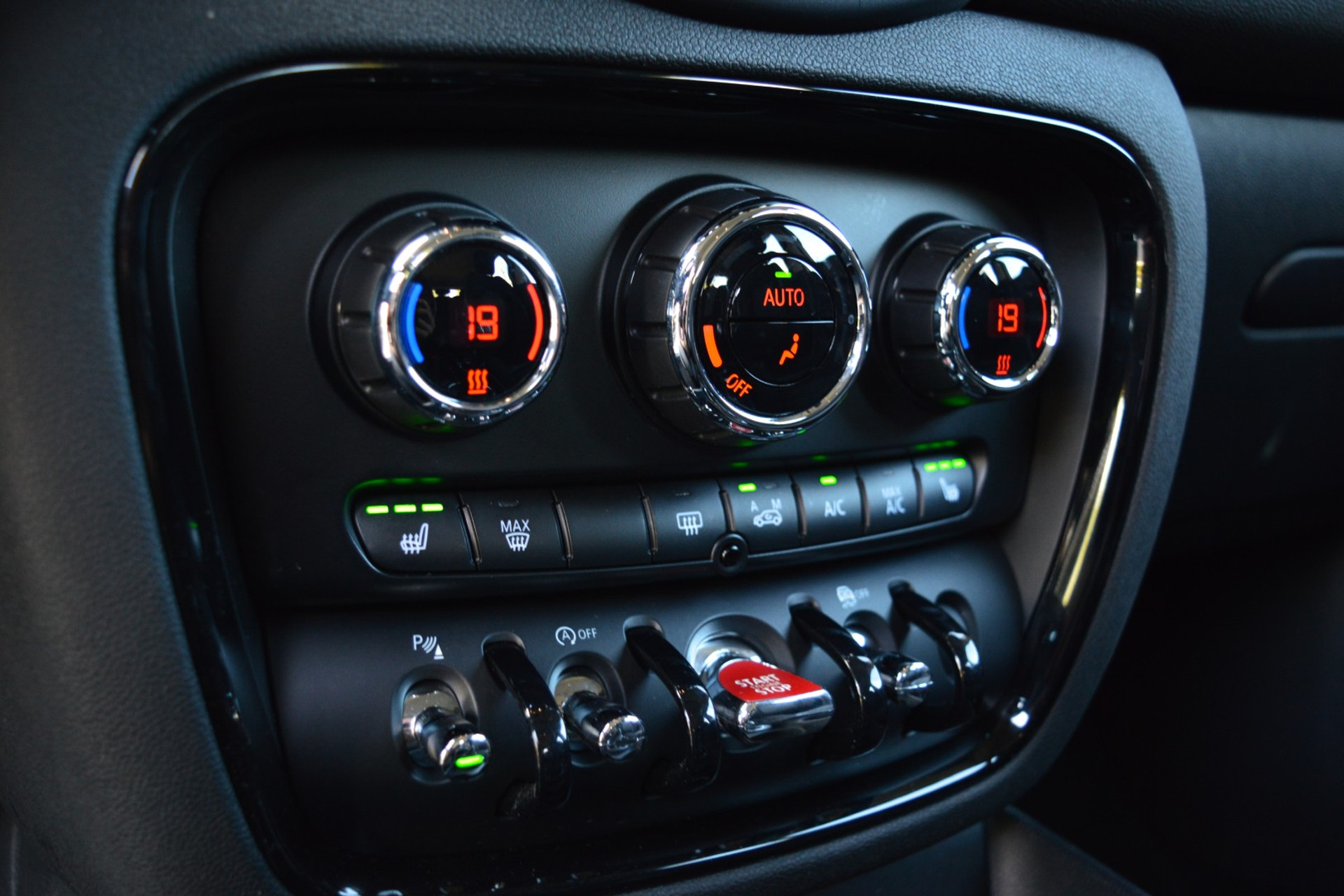 MINI Clubman 2.0 Cooper S Chili Serious Business 46500190-21.jpg | ABC Auto's