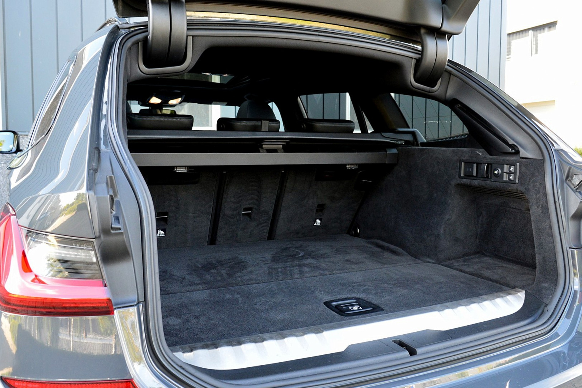 BMW 3 Serie Touring 330e xDrive M-Sport 46628654-8.jpg | ABC Auto's