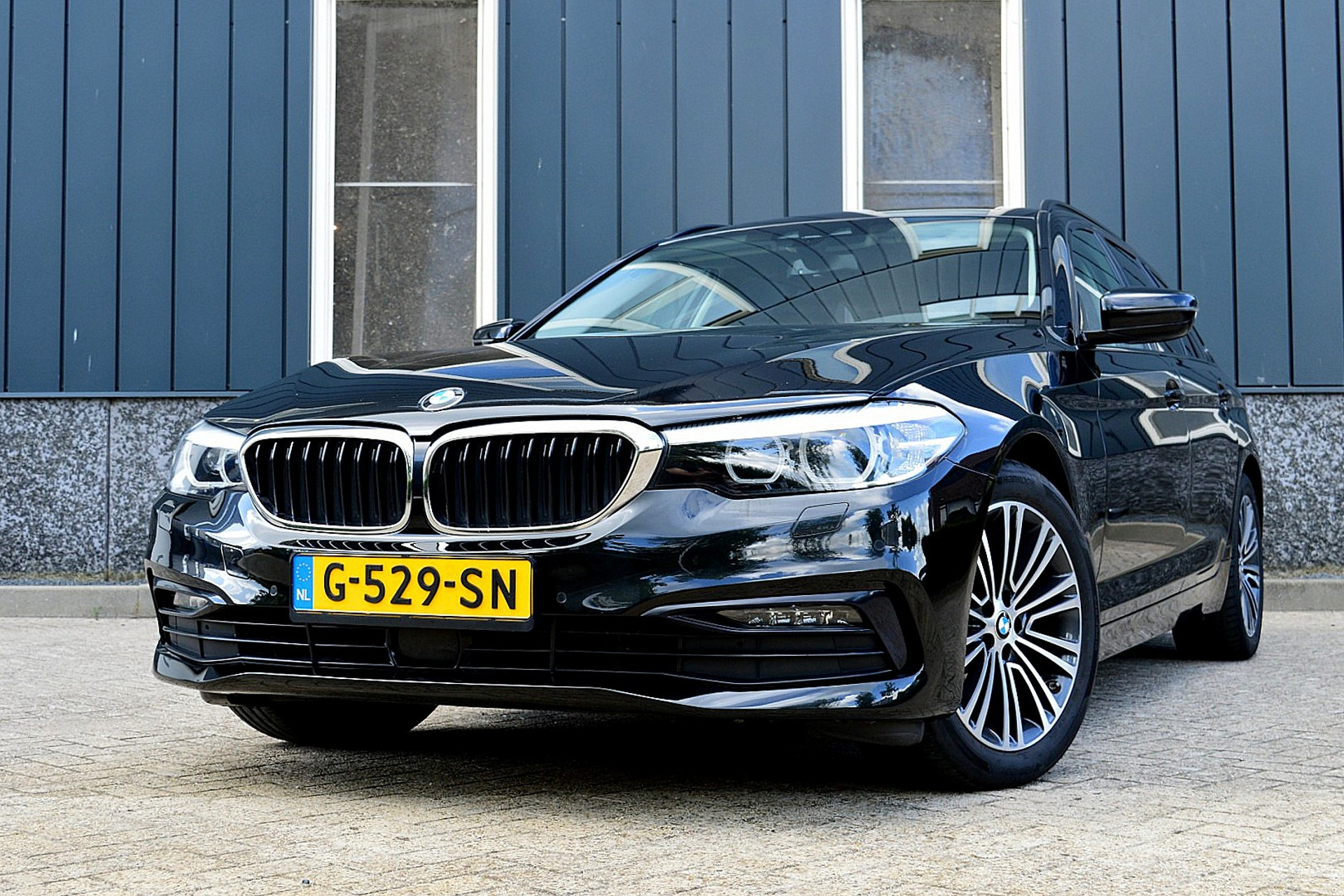 BMW 5 Serie Touring 520i Sport-Line 46686975-0.jpg | ABC Auto's