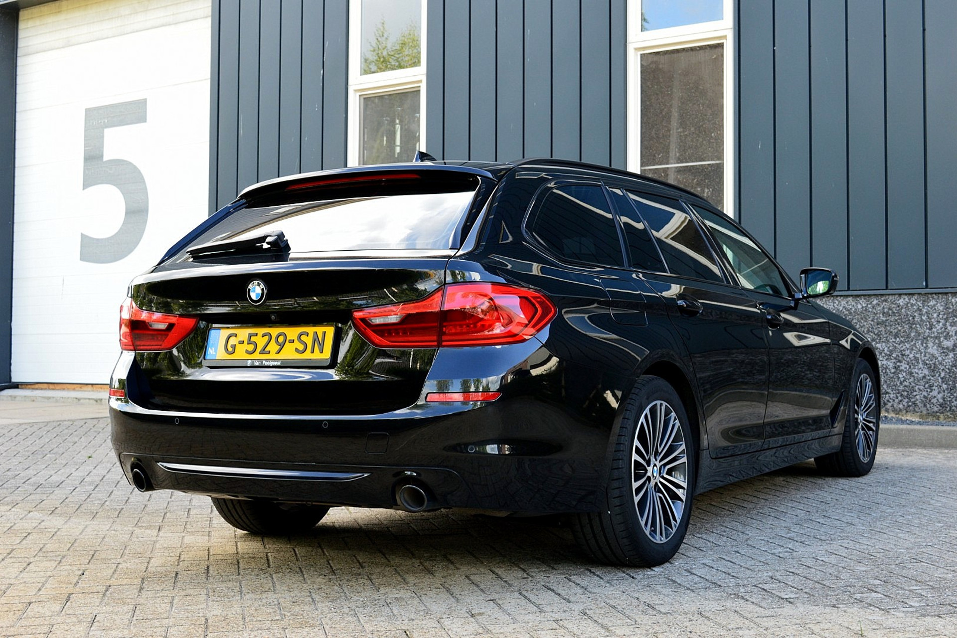 BMW 5 Serie Touring 520i Sport-Line 46686975-4.jpg | ABC Auto's