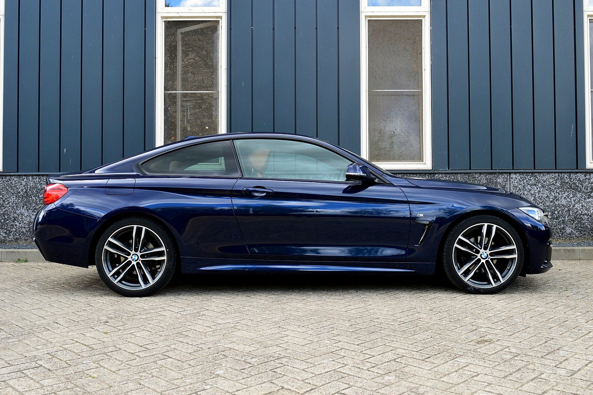 BMW 4 Serie Coupé 420i M-Sport High Executive 47164845-6.jpg | ABC Auto's