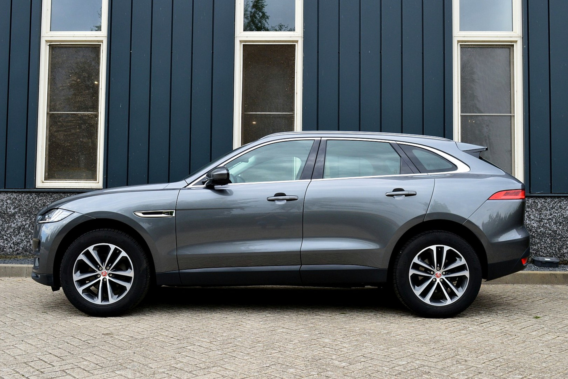 Jaguar F-Pace 2.0 Portfolio AWD 25t 47339395-1.jpg | ABC Auto's