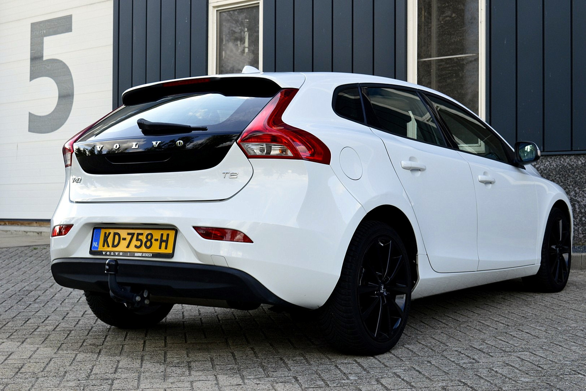 Volvo V40 2.0 T2 Nordic 47470272-4.jpg | ABC Auto's