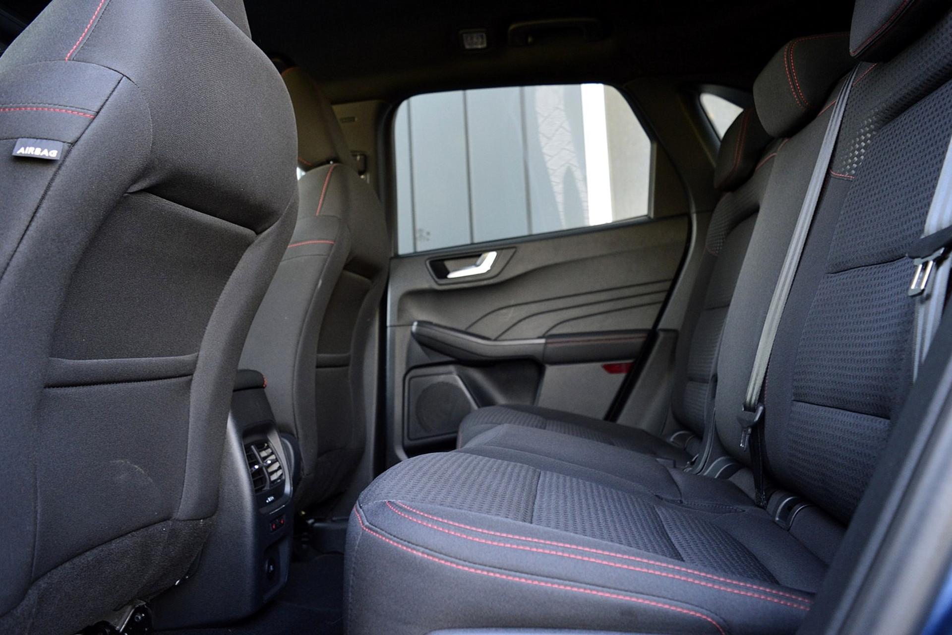 Ford Kuga 2.5 PHEV ST-Line 47769244-2.jpg | ABC Auto's