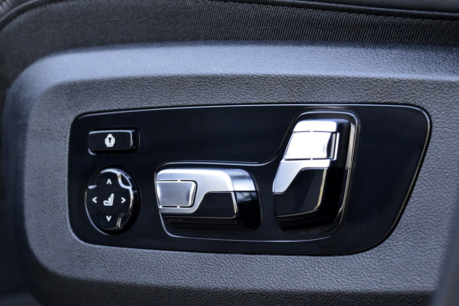 BMW X6 xDrive40i High Executive 47857201-11.jpg | ABC Auto's