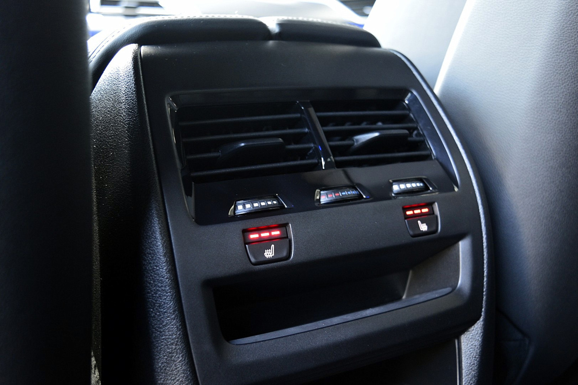 BMW X6 xDrive40i High Executive 47857201-14.jpg | ABC Auto's