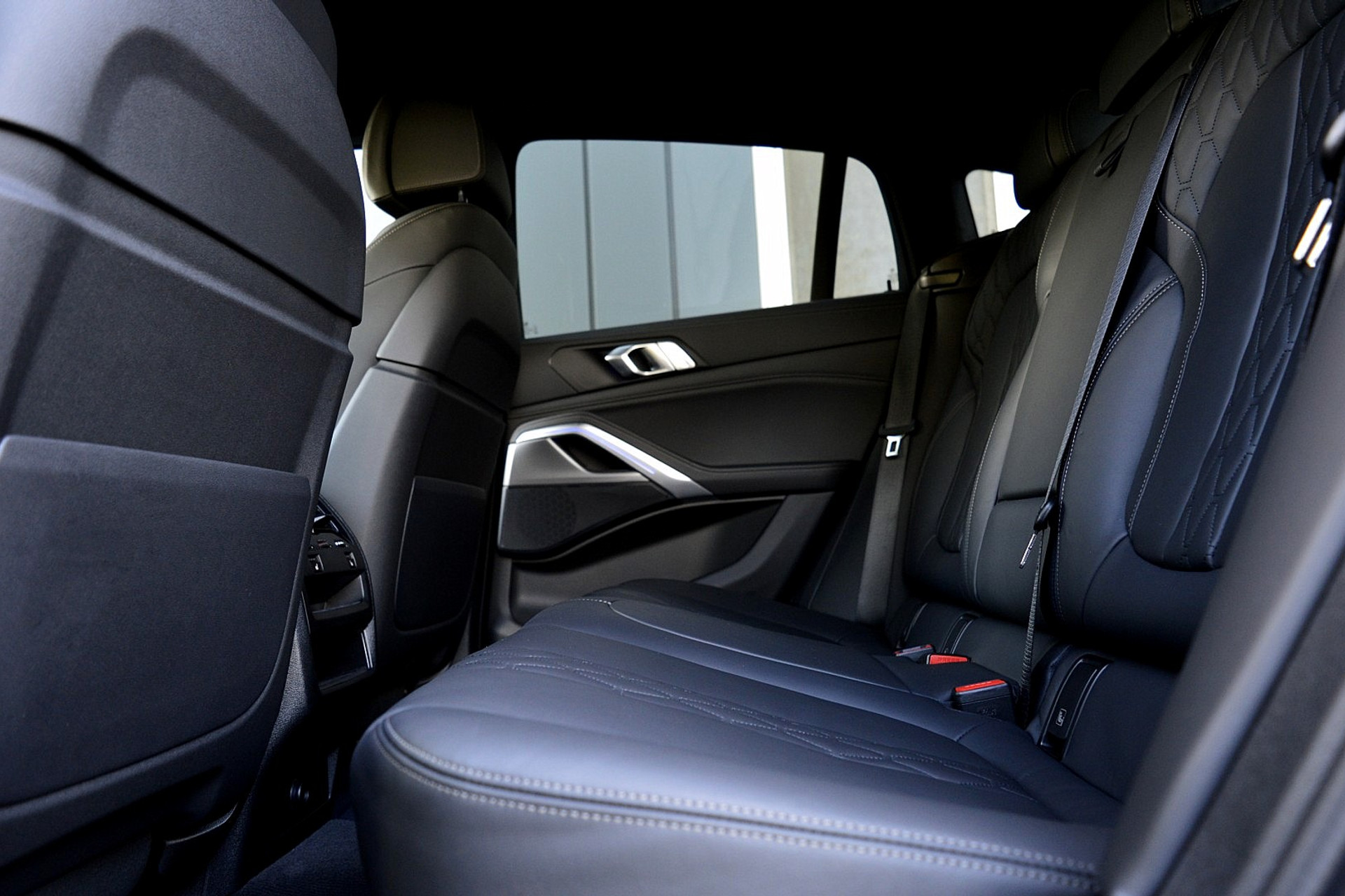 BMW X6 xDrive40i High Executive 47857201-15.jpg | ABC Auto's