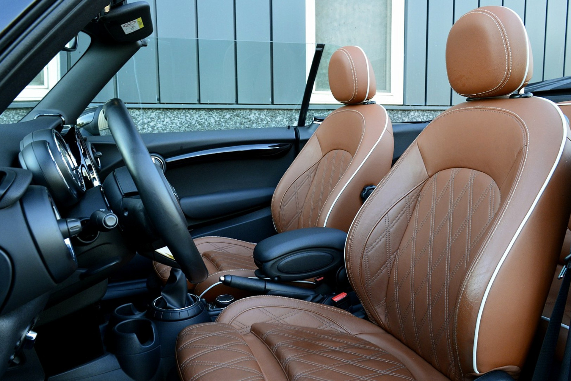 MINI Cabrio 1.5 Cooper Chili Serious Business 48049689-10.jpg | ABC Auto's