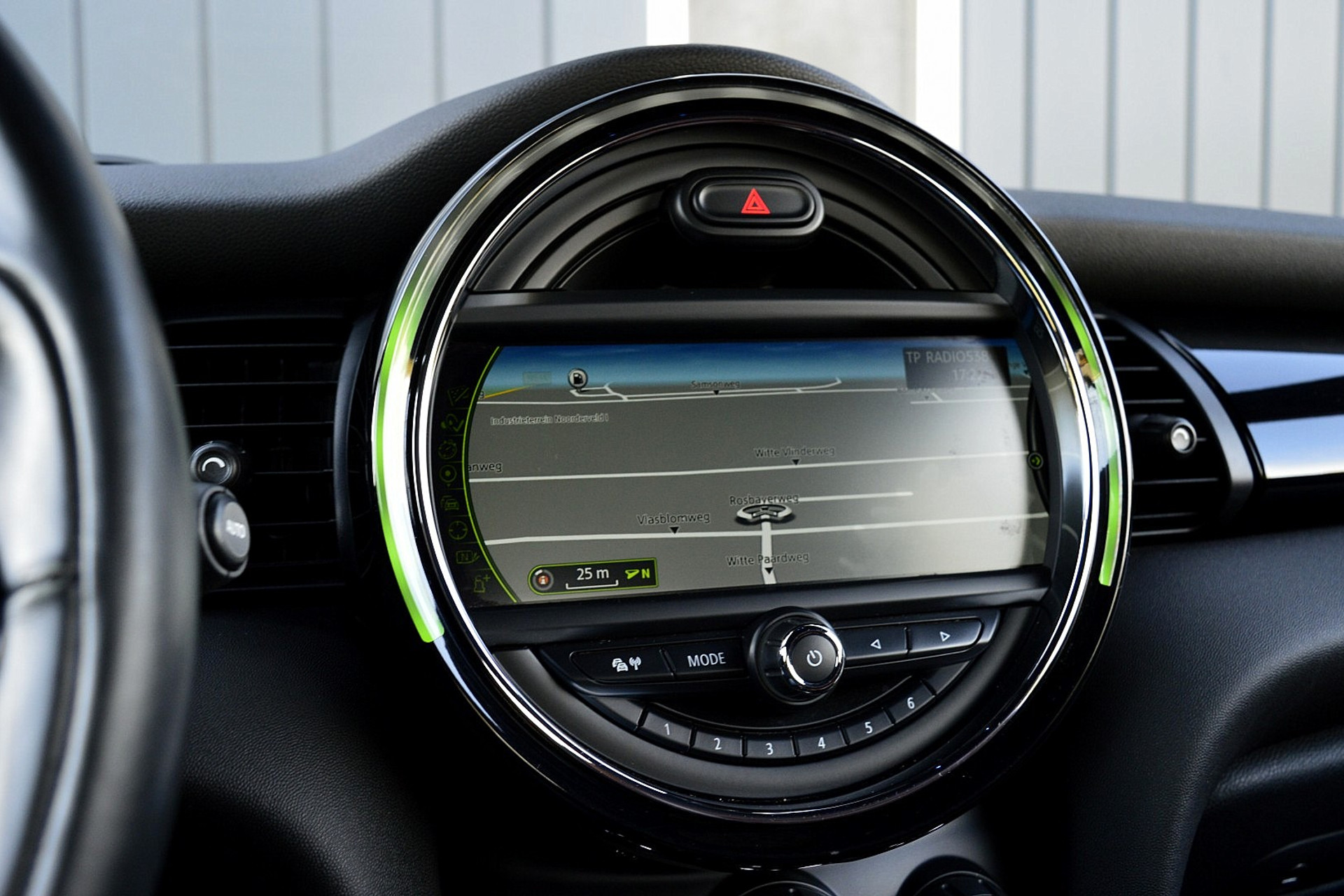 MINI Cabrio 1.5 Cooper Chili Serious Business 48049689-16.jpg | ABC Auto's