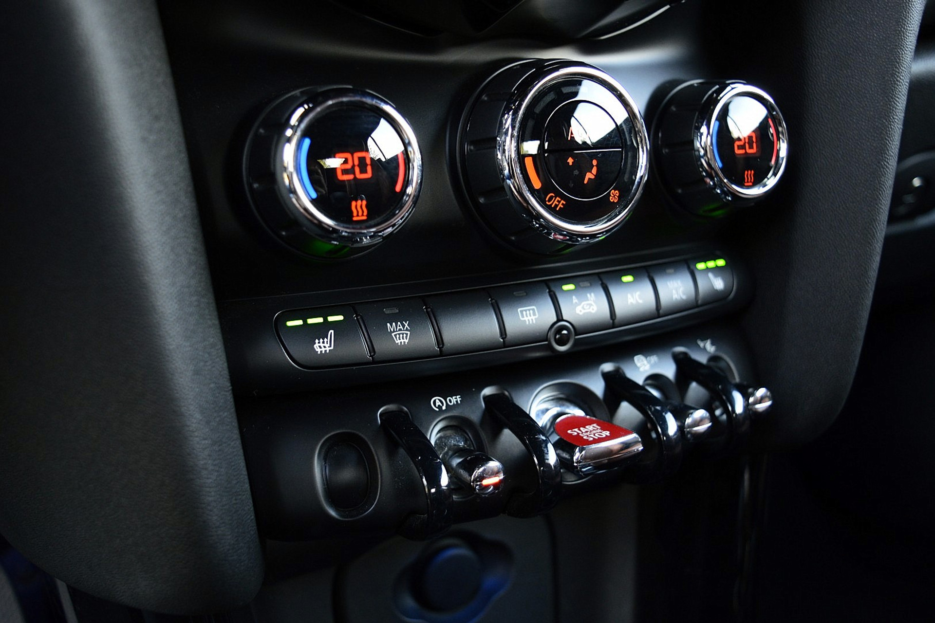 MINI Cabrio 1.5 Cooper Chili Serious Business 48049689-21.jpg | ABC Auto's