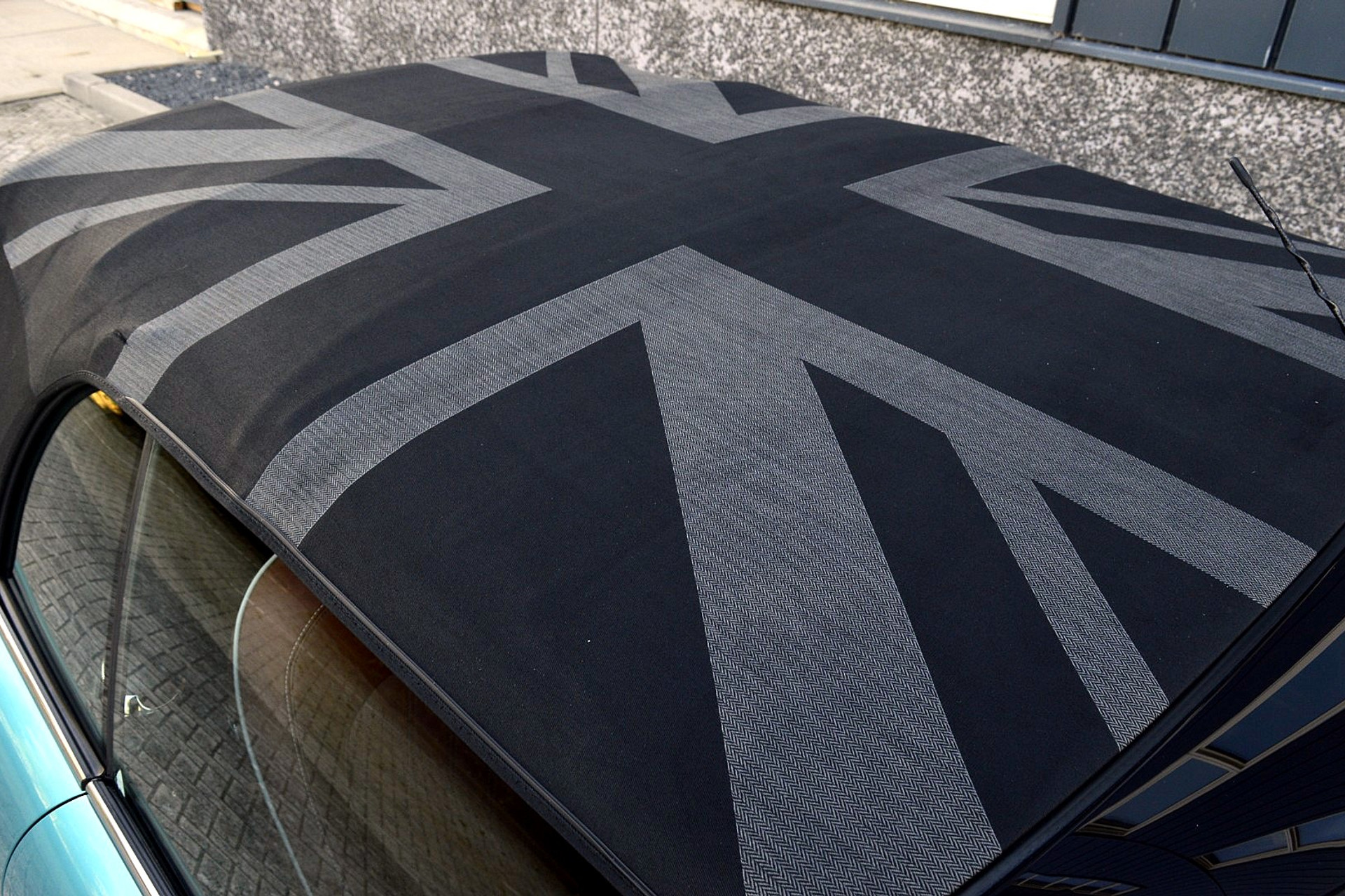 MINI Cabrio 1.5 Cooper Chili Serious Business 48049689-32.jpg | ABC Auto's