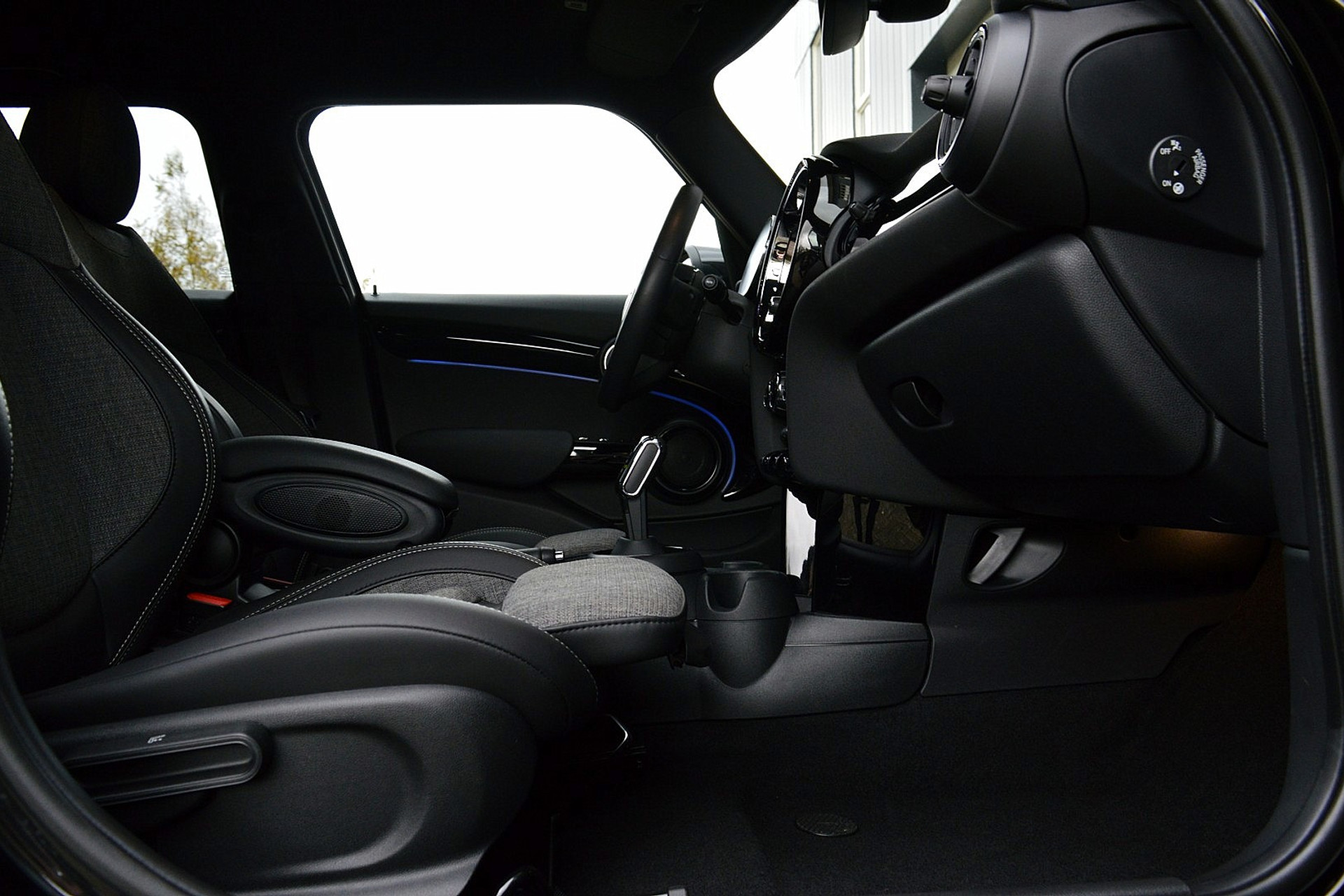 MINI Mini 1.5 Cooper Camden Go Edition 48555464-13.jpg | ABC Auto's