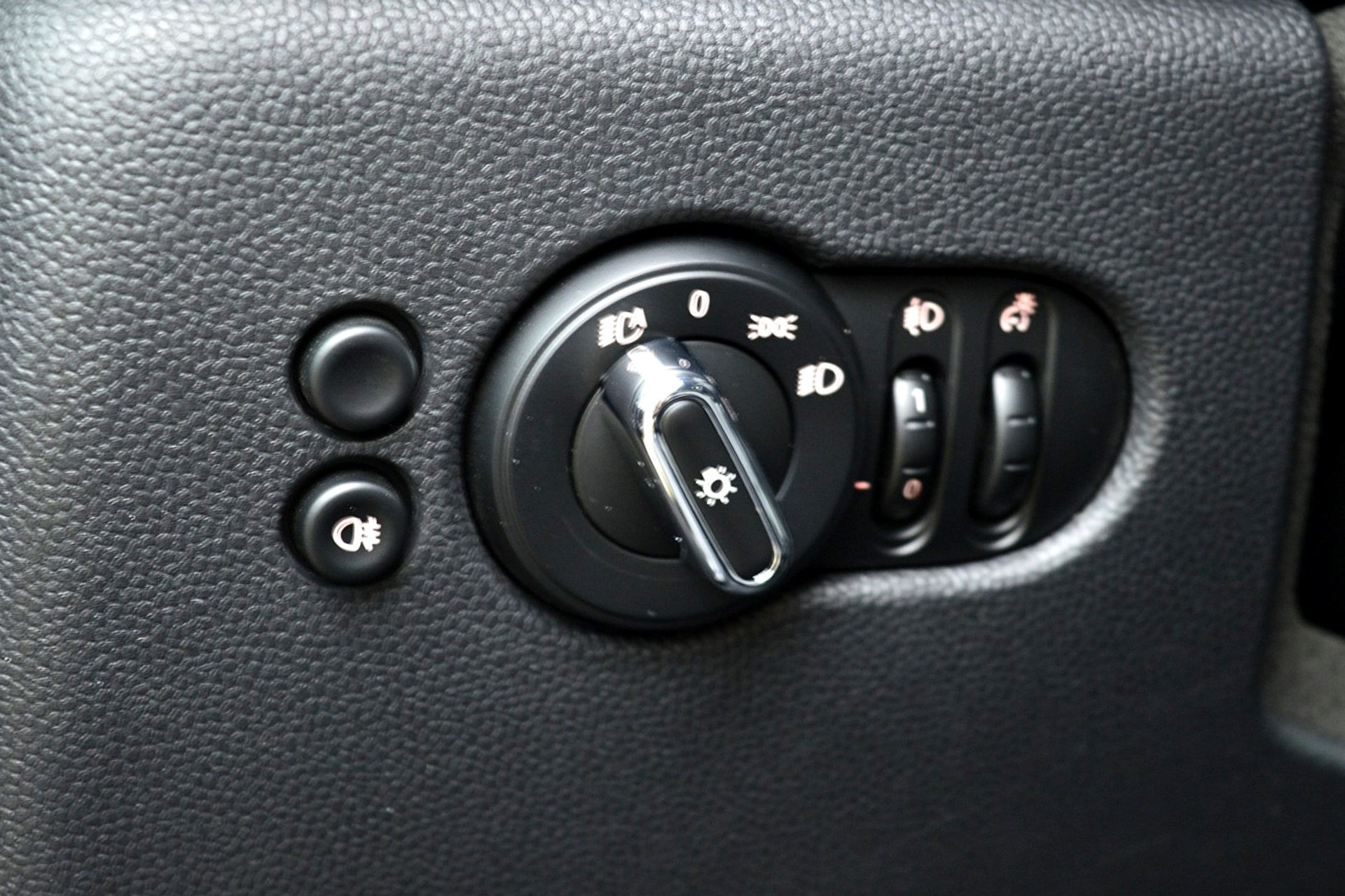 MINI Mini 1.5 Cooper Camden Go Edition 48555464-28.jpg | ABC Auto's