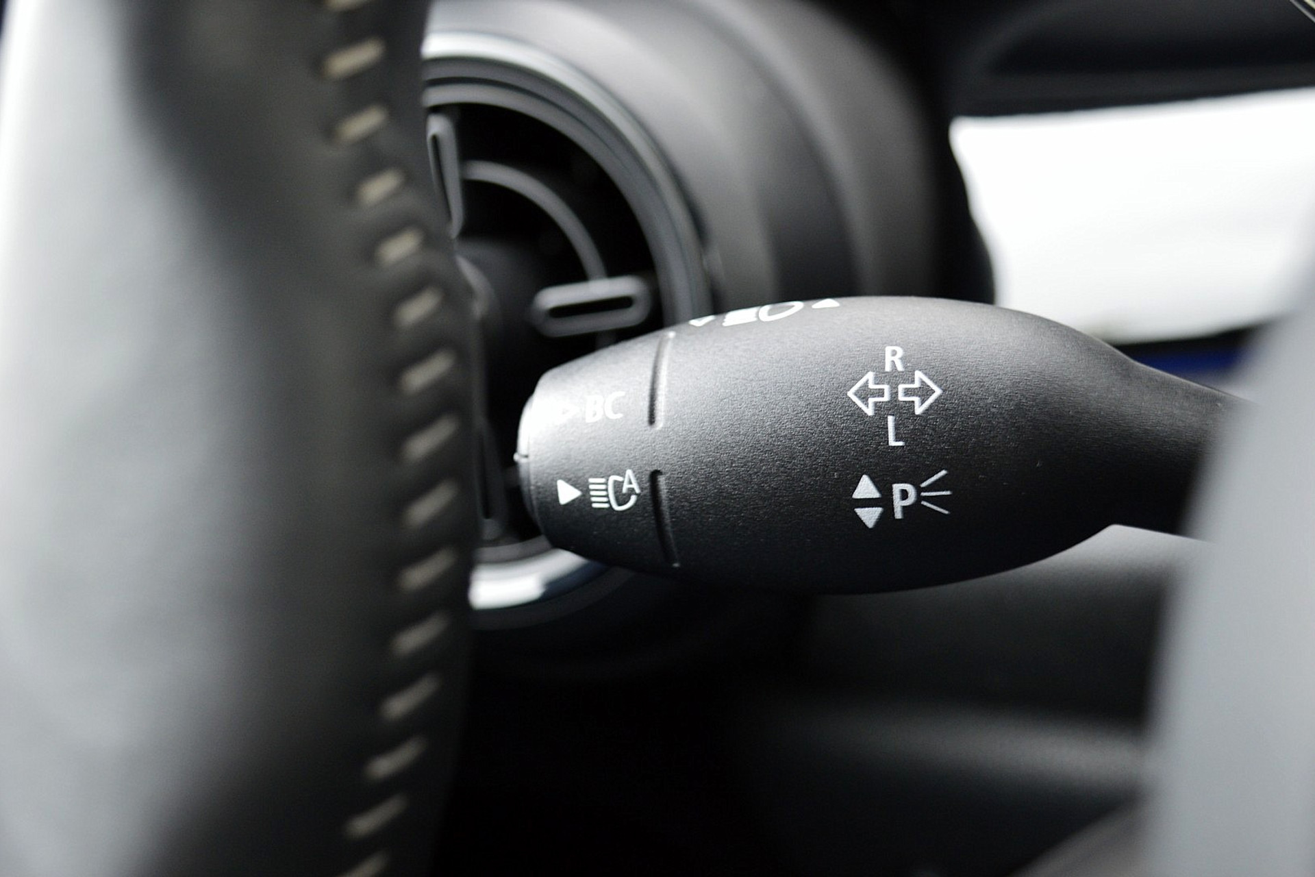 MINI Mini 1.5 Cooper Camden Go Edition 48555464-30.jpg | ABC Auto's