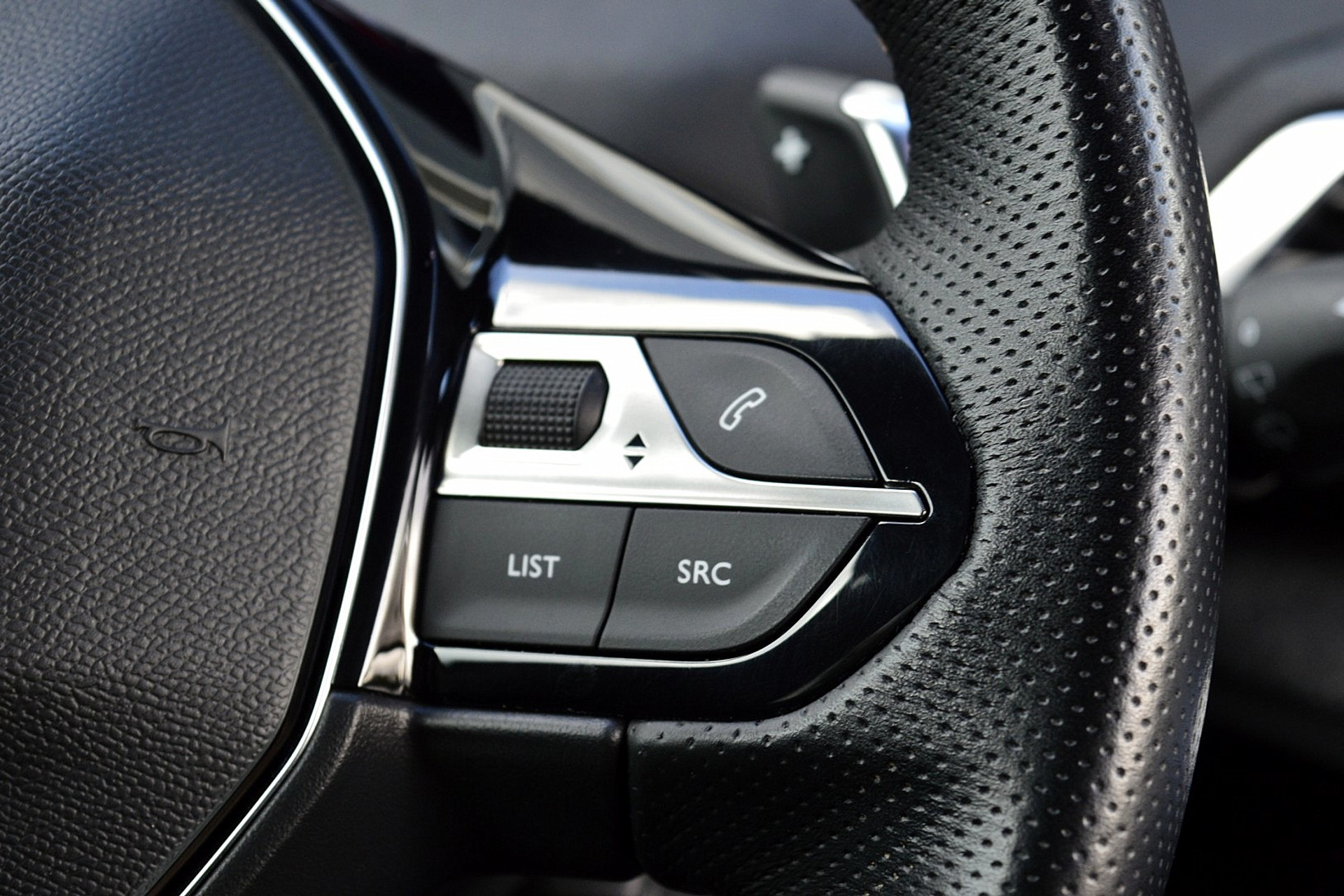 Peugeot 3008 1.6 PureTech GT Line 48561523-31.jpg | ABC Auto's