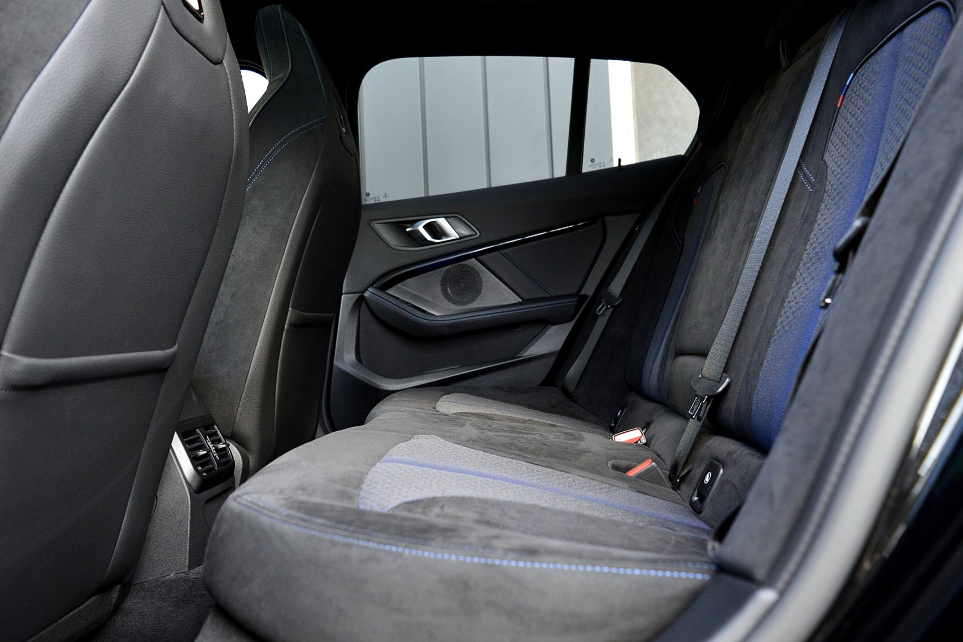 BMW 1-serie 120i M-Performance 48656798-17.jpg | ABC Auto's