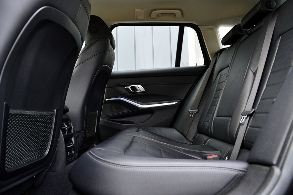 BMW 3 Serie Touring 320i Sport-Line High Executive Edition 49541116-12.jpg | ABC Auto's