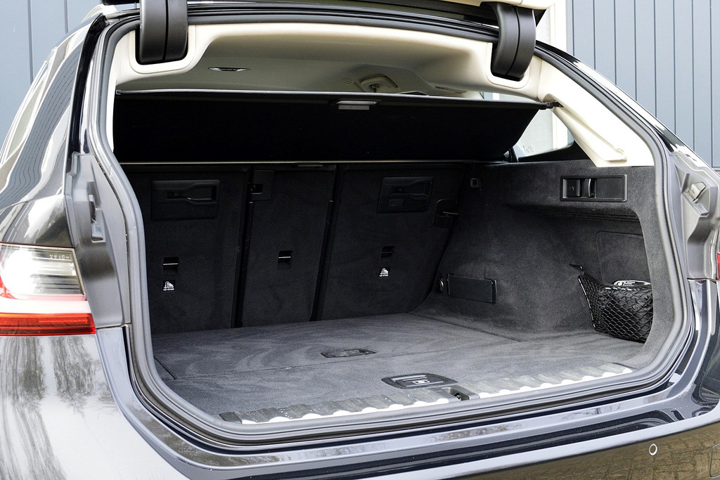 BMW 3 Serie Touring 320i Sport-Line High Executive Edition 49541116-8.jpg | ABC Auto's