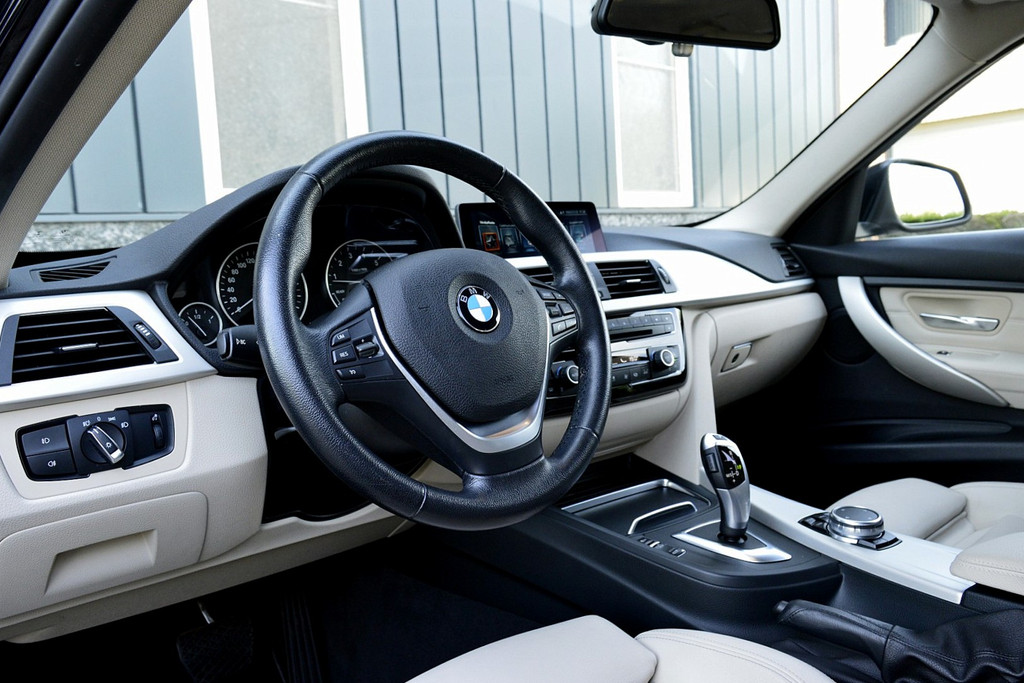 BMW 3 Serie Touring 320i Centennial High Executive 53814362-10.jpg | ABC Auto's