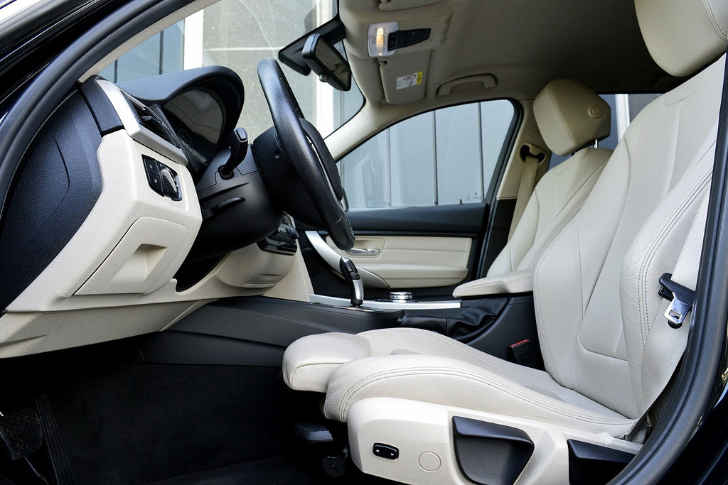 BMW 3 Serie Touring 320i Centennial High Executive 53814362-11.jpg | ABC Auto's
