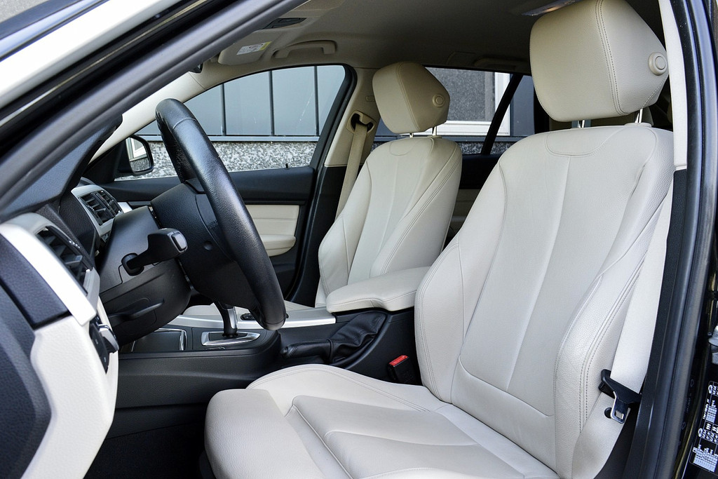 BMW 3 Serie Touring 320i Centennial High Executive 53814362-12.jpg | ABC Auto's