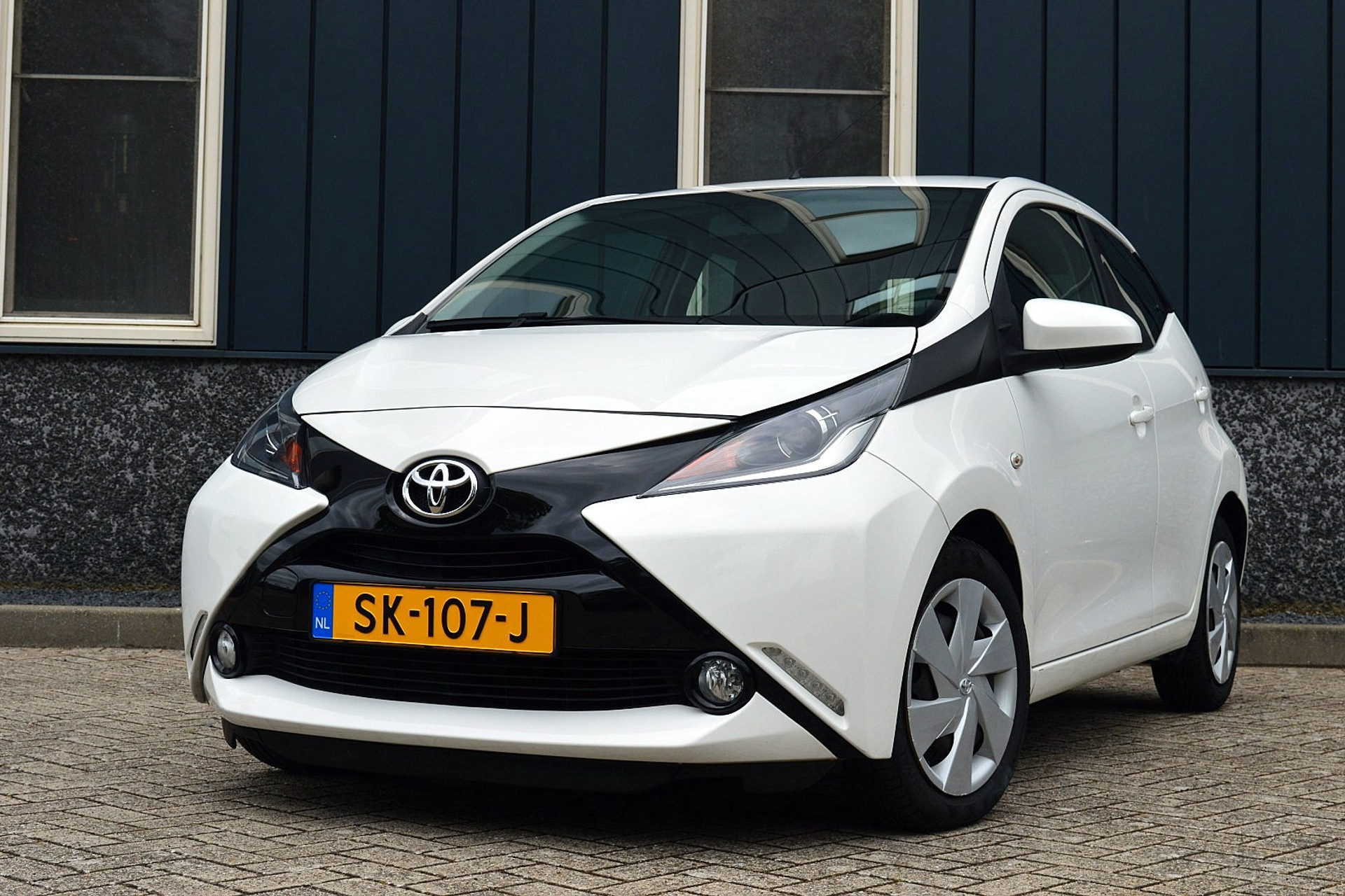Toyota Aygo 1.0 VVT-i x-nav 45606976-0.jpg | ABC Auto's